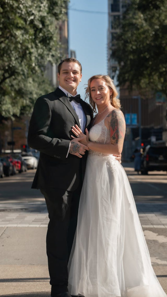Lone Star Celebrations: How to Officiate a Wedding in Harris County, TX